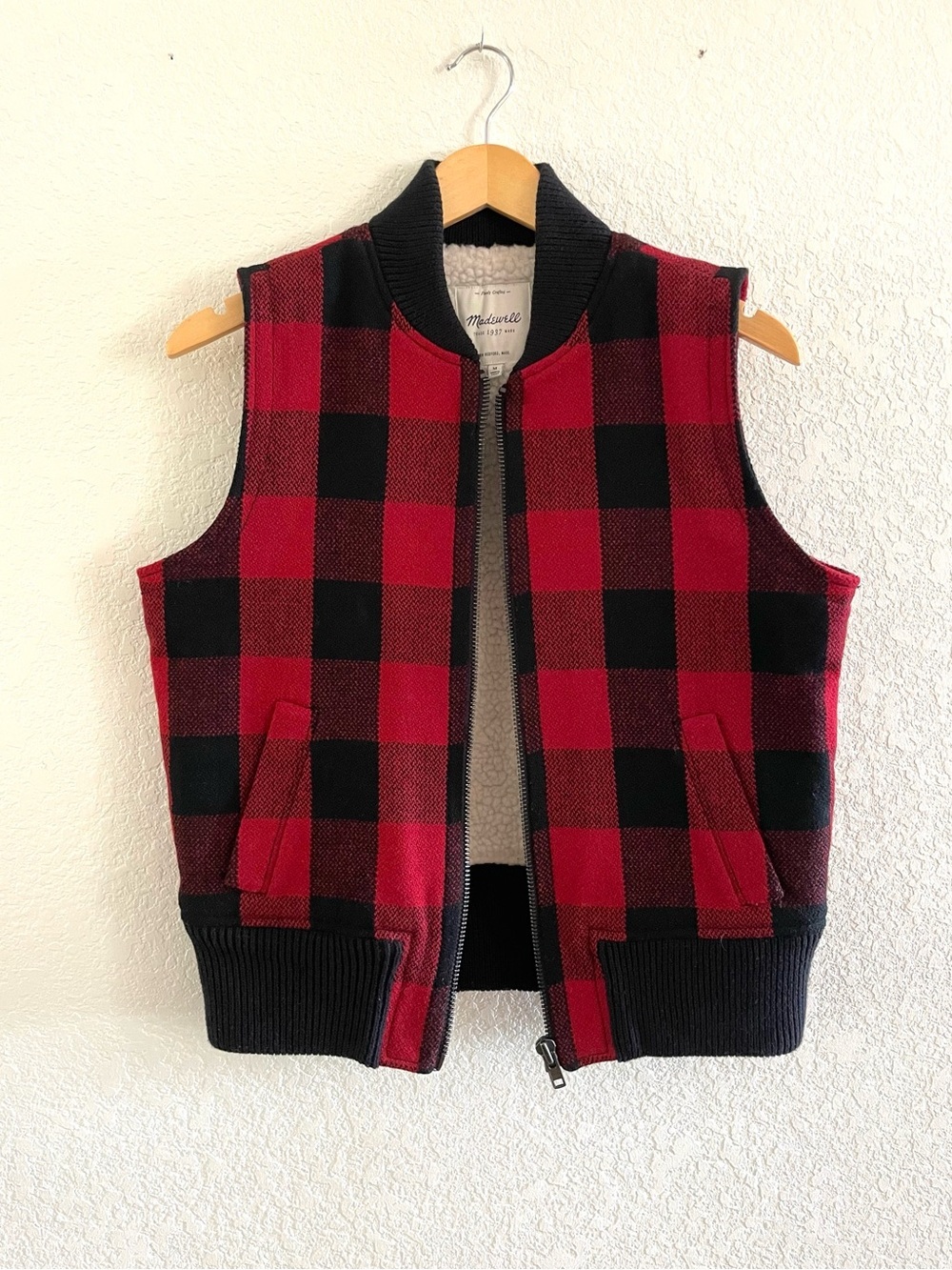 •Madewell• Red and Black Wool Buffalo Check Lumberjack Vest Sz Medium - Picture 3 of 12